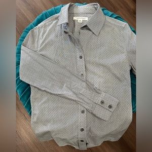 Size 0 Banana Republic fitted non-iron button down shirt